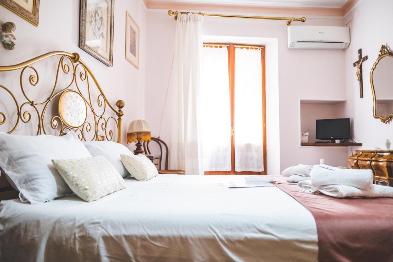 Bed and Breakfast Casa Tonina Carloforte  Exterior foto